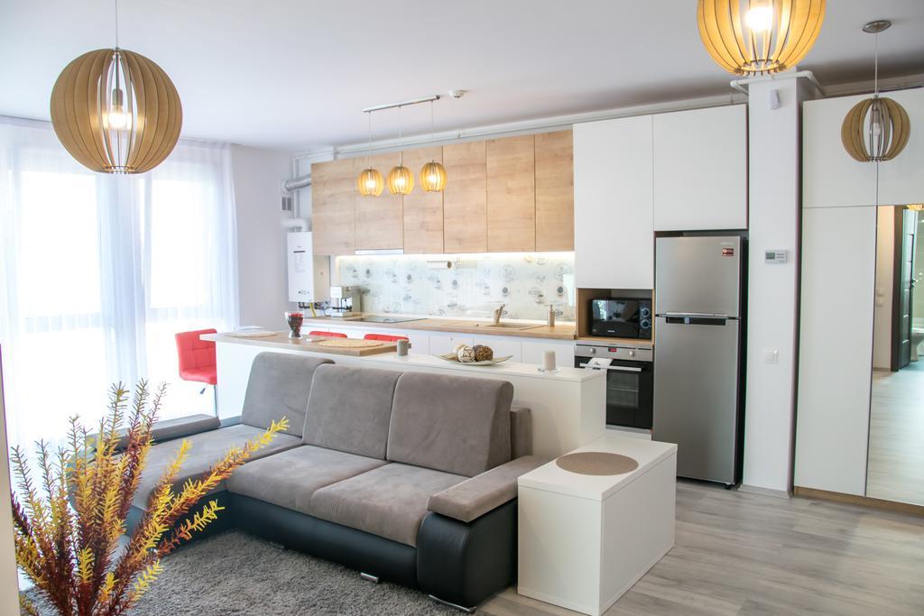 Riverside-Modern Apartment-Ared Oradea Exterior photo